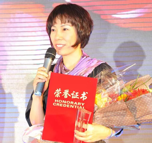 邱黎紅 :“互聯網+”時代 O+O微電商模式的開啟者