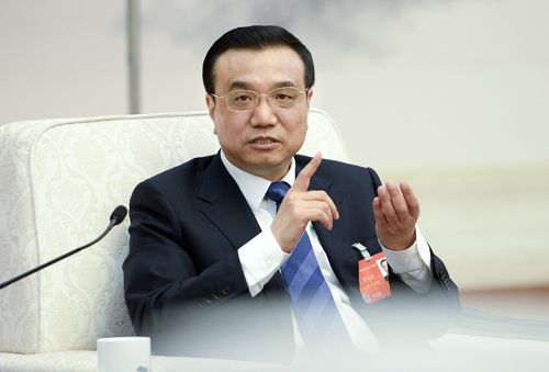 李克強(qiáng)：開展國際產(chǎn)能合作 推動(dòng)中國裝備“走出去”